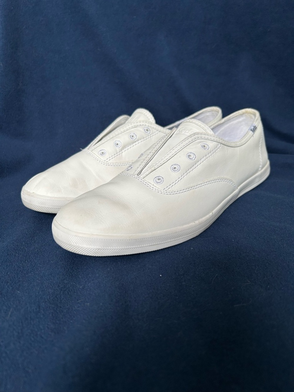 Keds Chillax Leather Slip-on’s